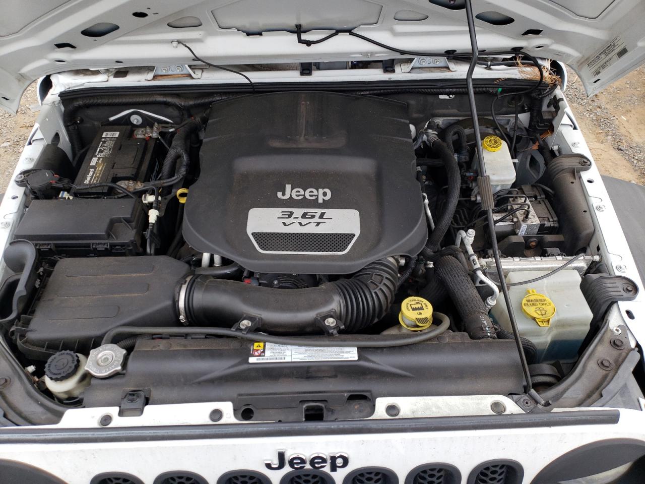 2012 Jeep Wrangler / VIN 1C4AJWAG1CL175697 photo 11