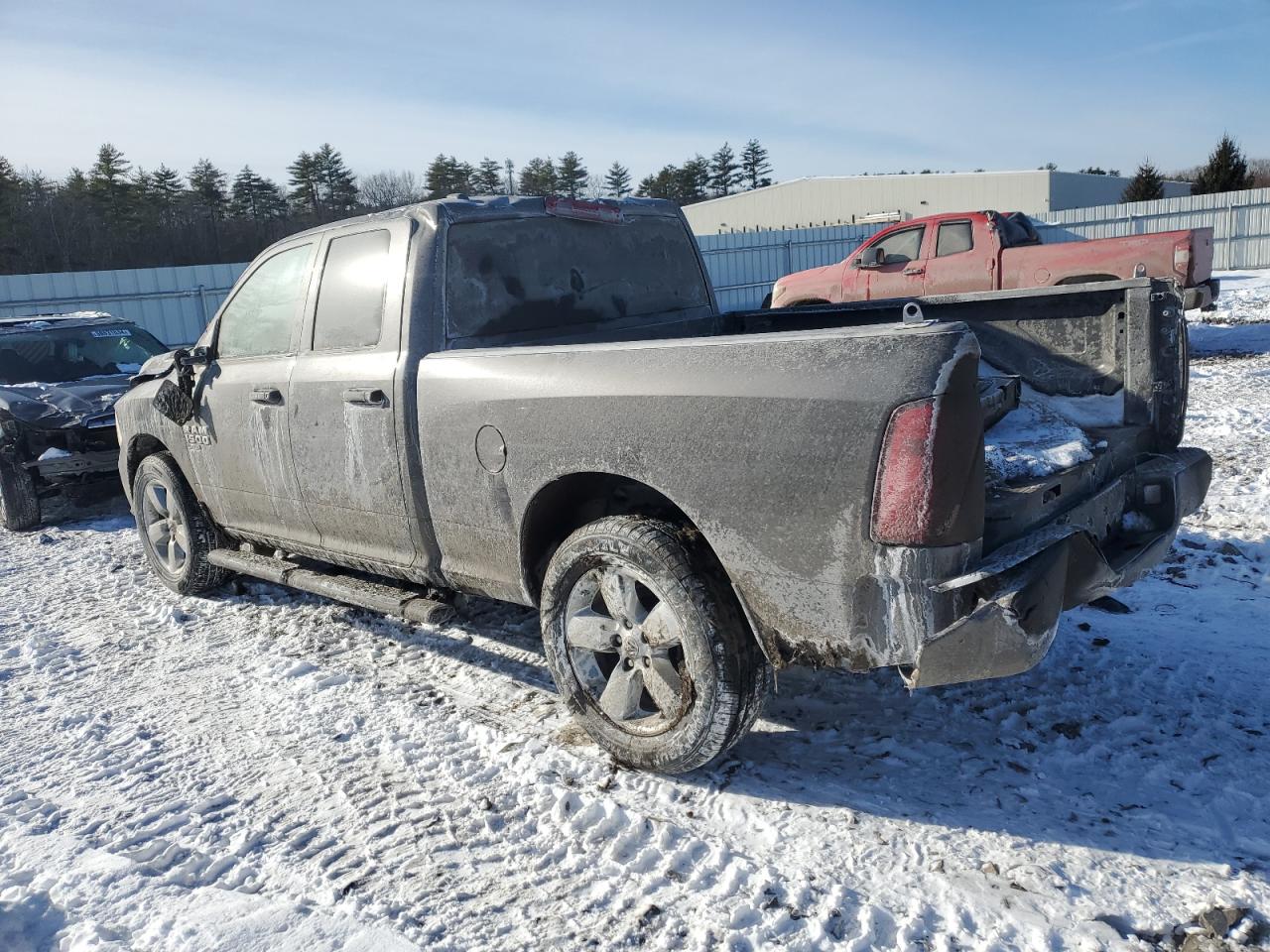2019 RAM 1500 VIN 1C6RR7FG8KS583782 photo 2