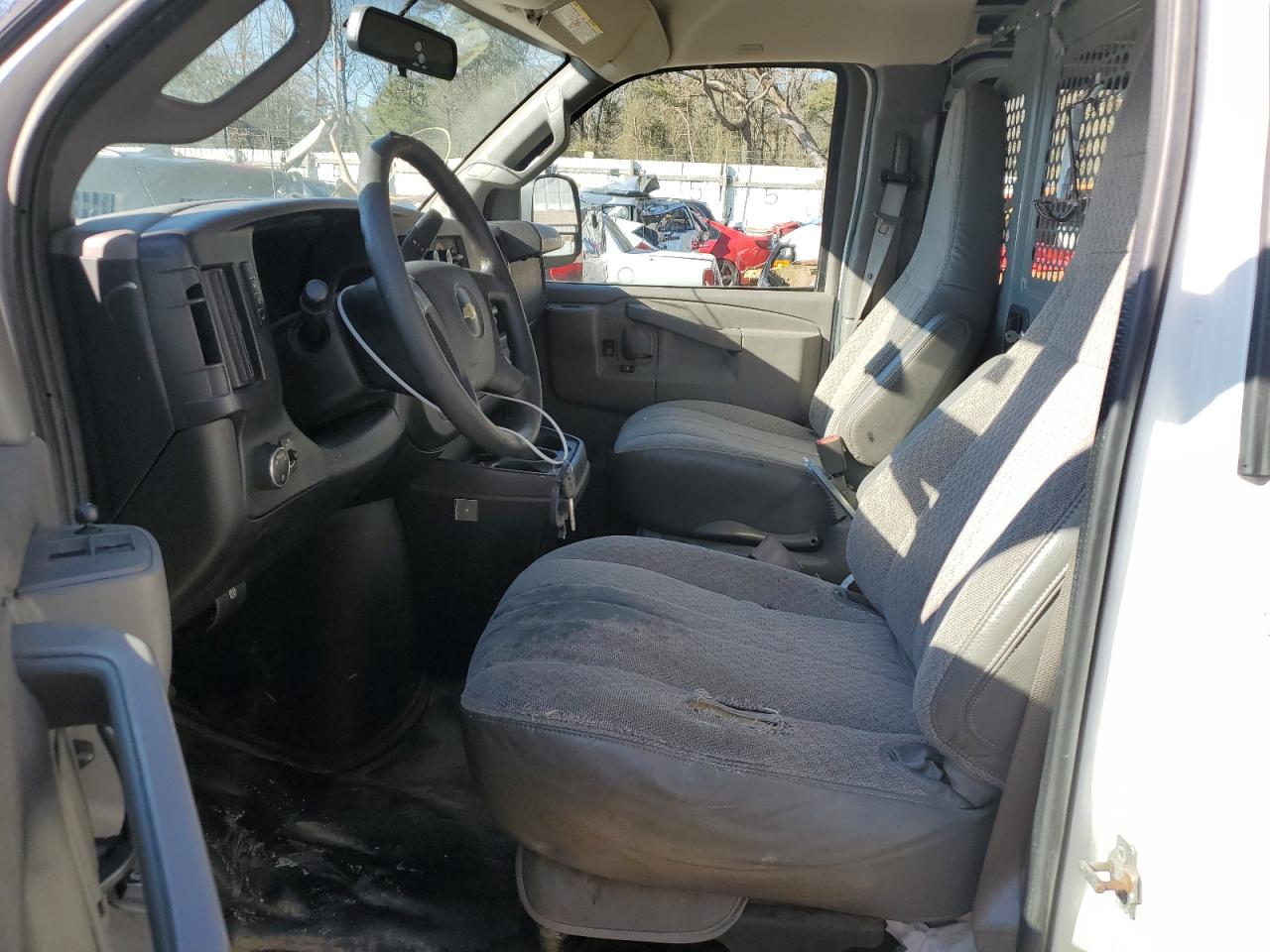 2017 Chevrolet Express 2500 VIN 1GCWGBFF0H1116527 photo 7
