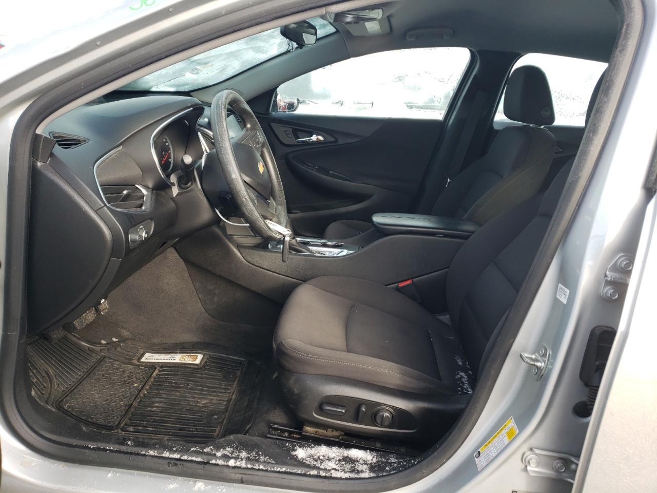 2019 Chev Malibu VIN 1G1ZD5ST1KF115991 photo 7