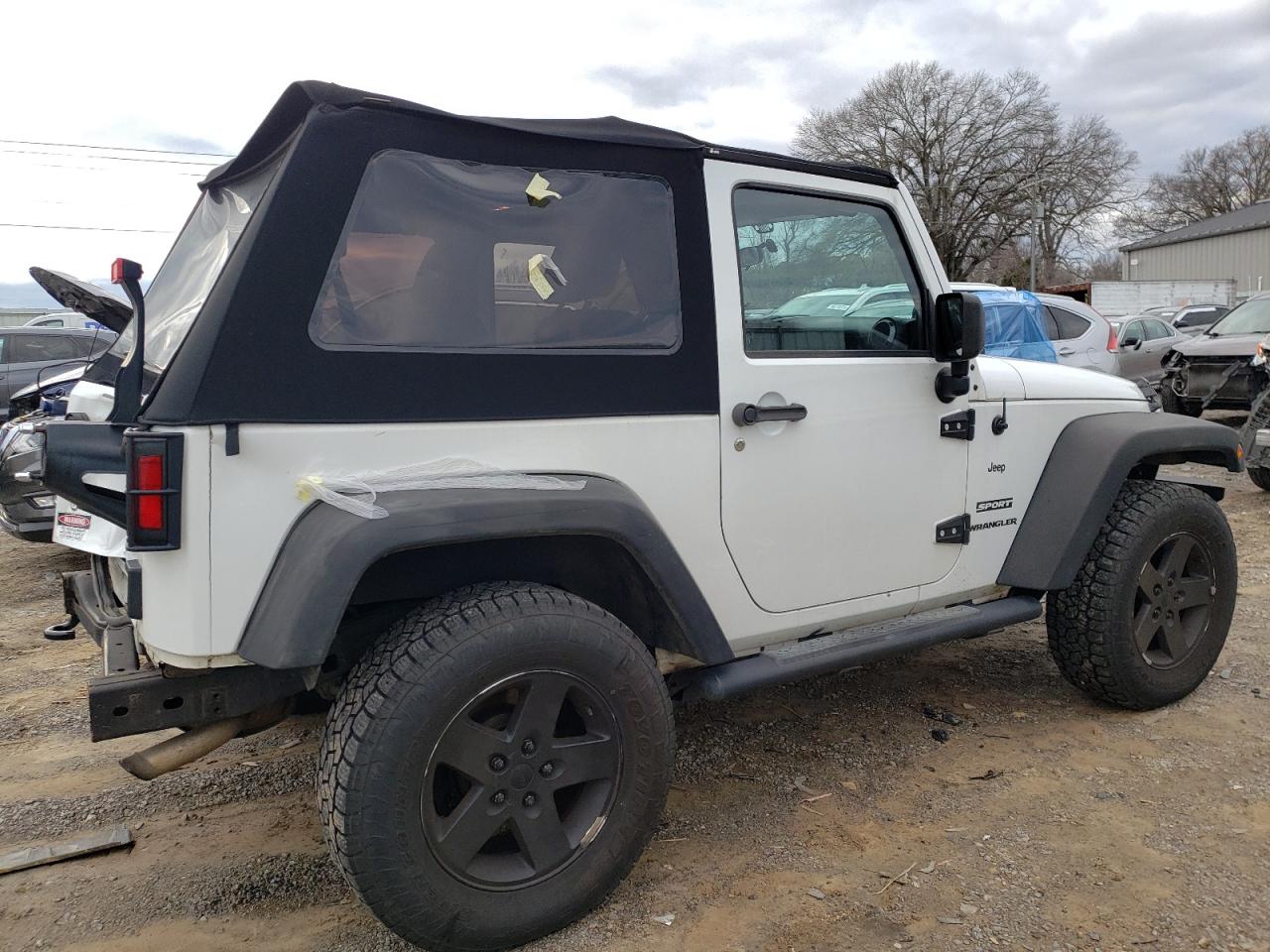 2012 Jeep Wrangler / VIN 1C4AJWAG1CL175697 photo 3