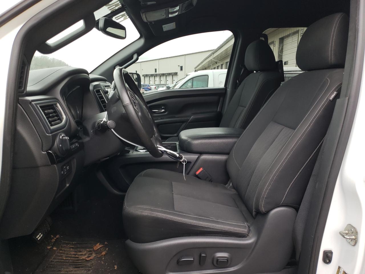 2018 NISSAN TITAN VIN 1N6AA1E59JN549452 photo 7