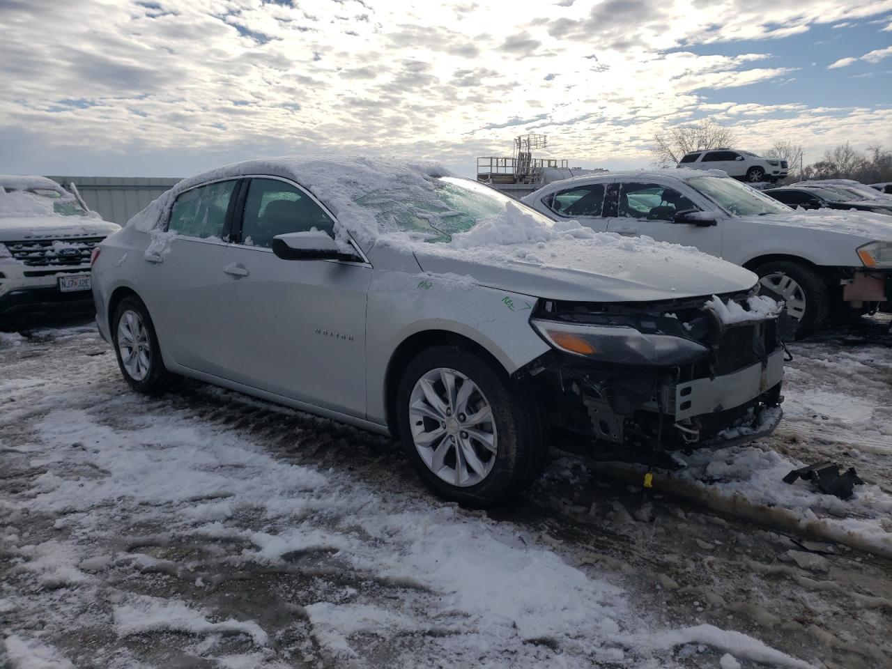 2019 Chev Malibu VIN 1G1ZD5ST1KF115991 photo 4