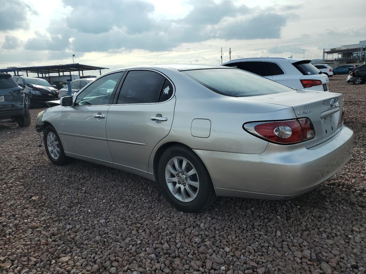 2002 Lexus Es300 VIN JTHBF30G225032426 photo 2