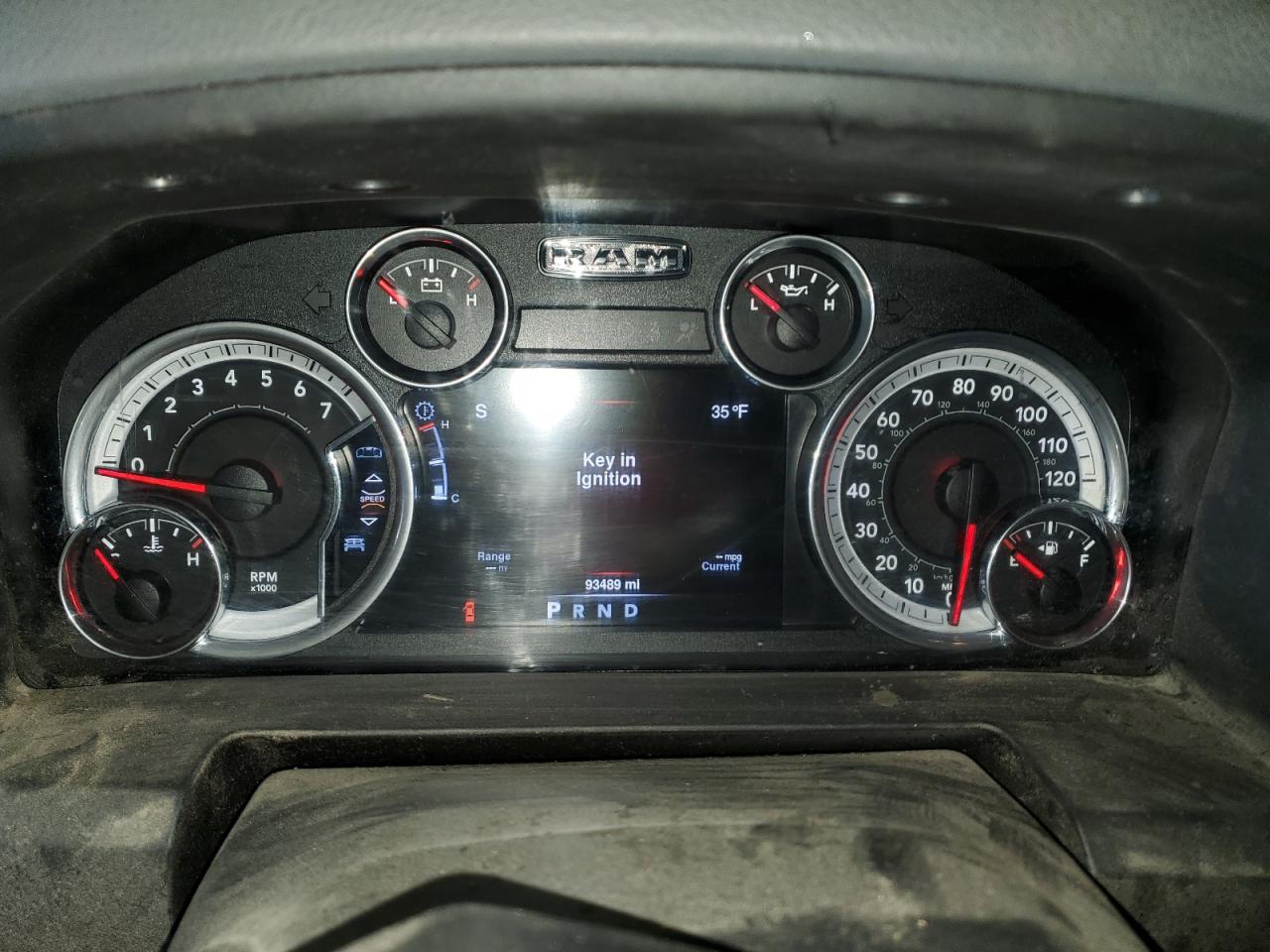 2016 RAM 1500 VIN 1C6RR7TT5GS204066 photo 9