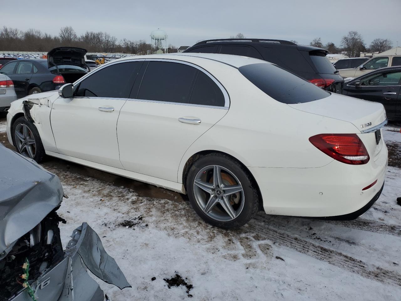 2019 MERCEDES-BENZ E-class VIN WDDZF4KB7KA510893 photo 2