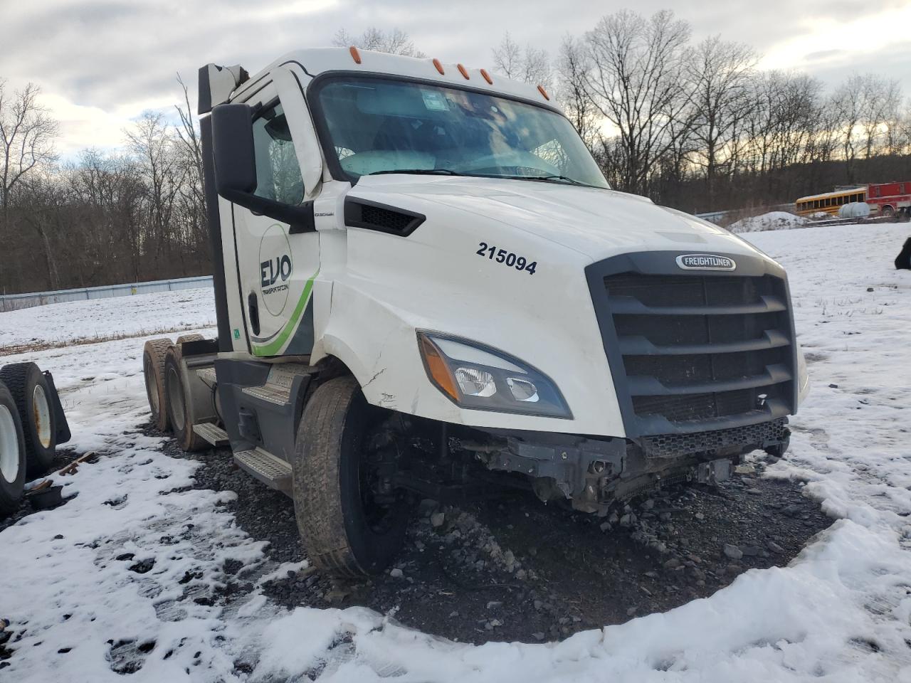 2021 FREIGHTLINER CASCADIA 116 VIN 3AKJHTDV6MSMR0241 photo 9