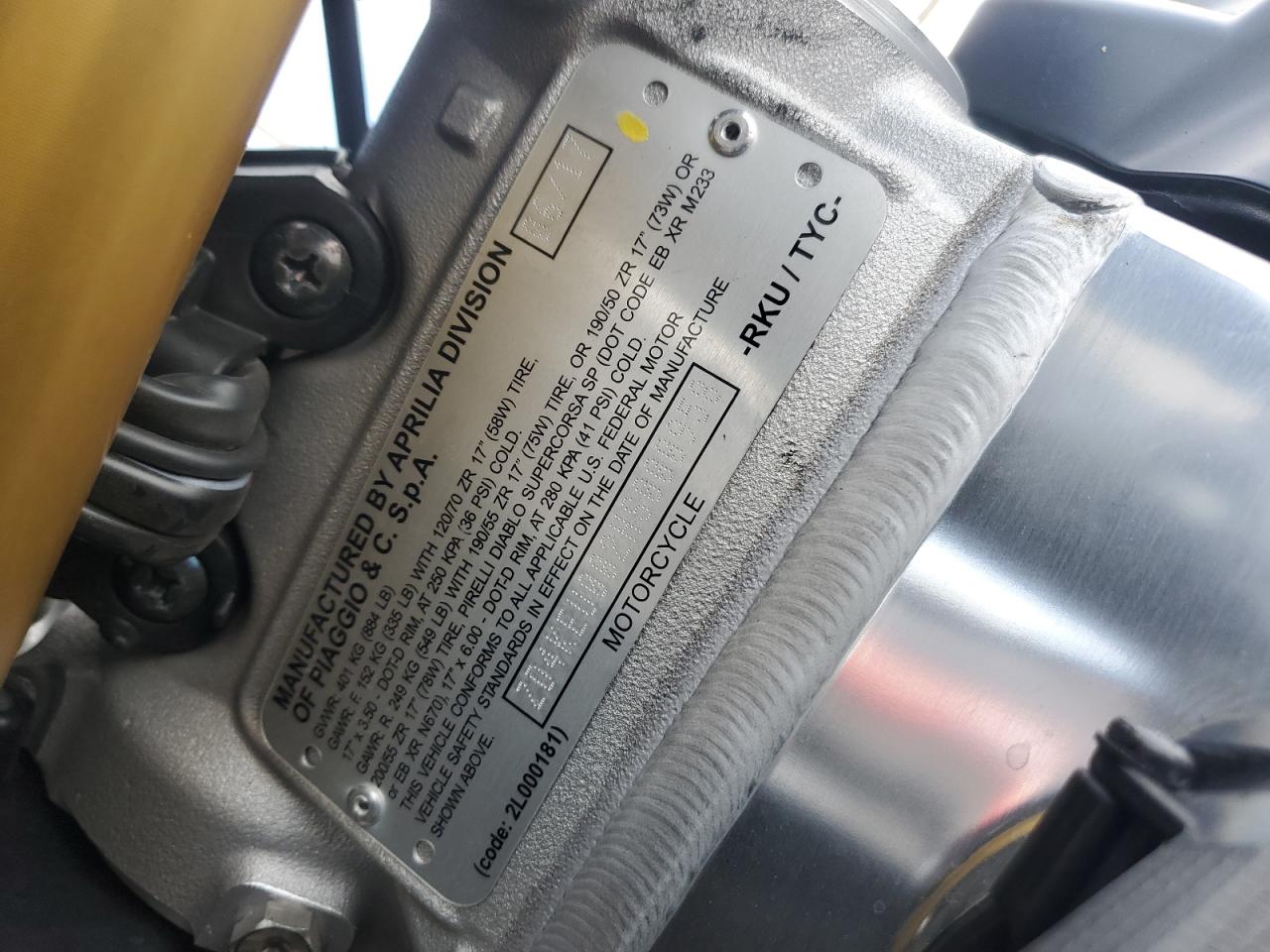 2017 APRILIA Motorcycle VIN ZD4KEU002HS000958 photo 10