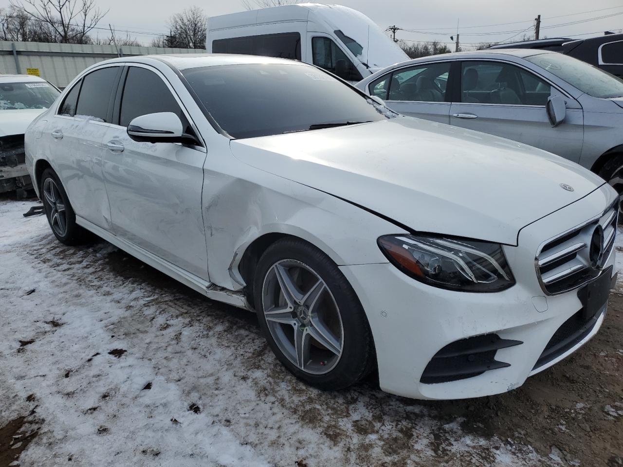 2019 MERCEDES-BENZ E-class VIN WDDZF4KB7KA510893 photo 4