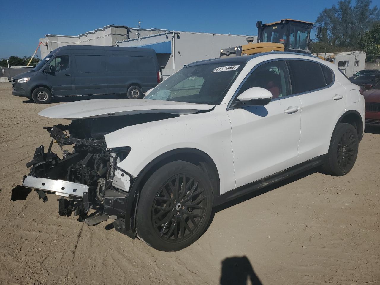 2021 ALFA Stelvio VIN ZASPAJAN4M7D15450 photo 1