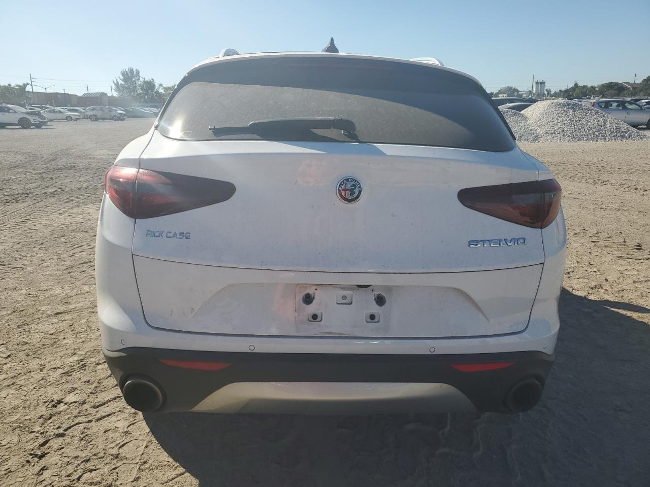 2021 ALFA Stelvio VIN ZASPAJAN4M7D15450 photo 6