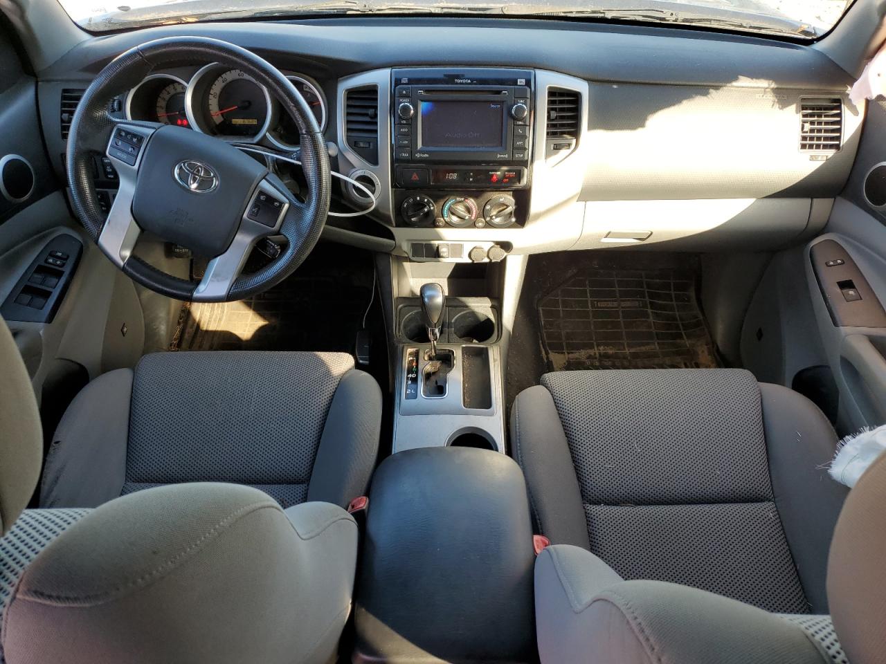 2013 TOYOTA Tacoma VIN 3TMLU4EN6DM133796 photo 8