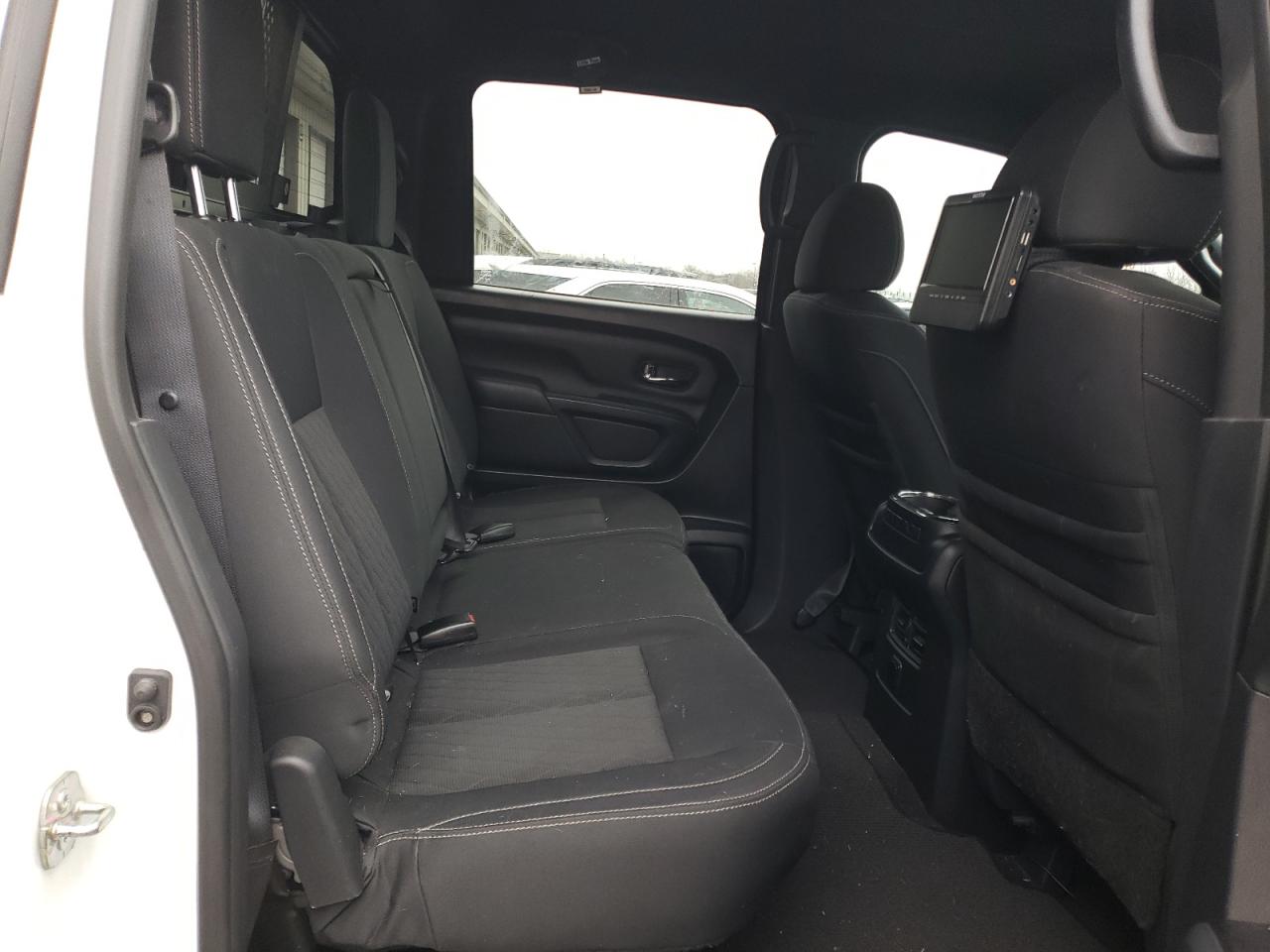 2018 NISSAN TITAN VIN 1N6AA1E59JN549452 photo 10