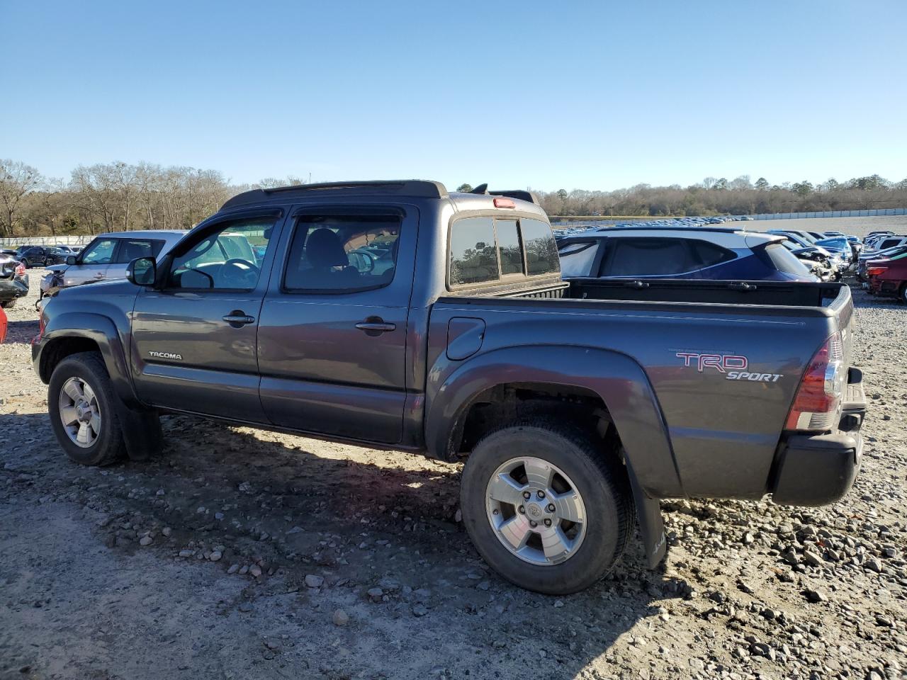 2013 TOYOTA Tacoma VIN 3TMLU4EN6DM133796 photo 2