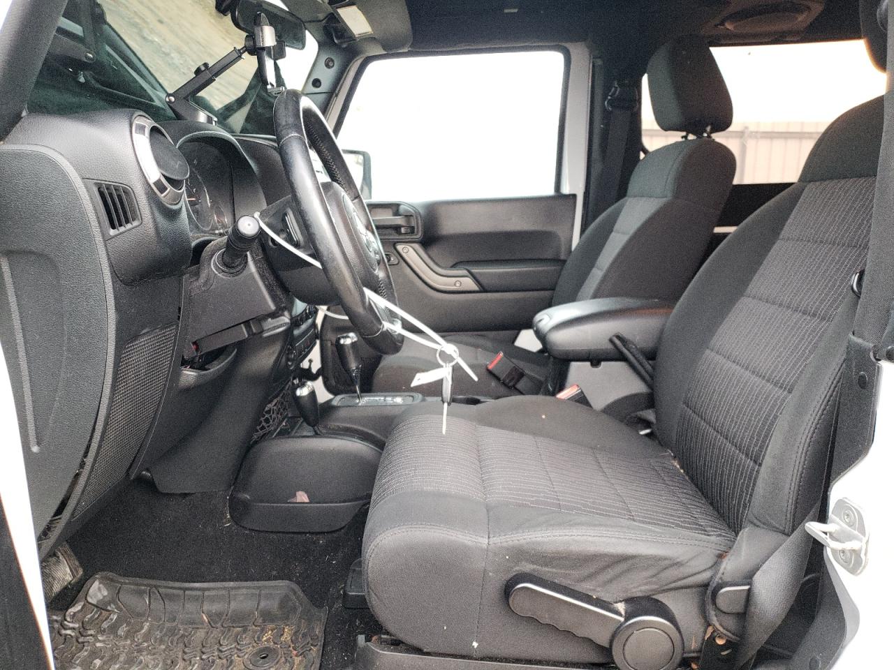 2012 Jeep Wrangler / VIN 1C4AJWAG1CL175697 photo 7