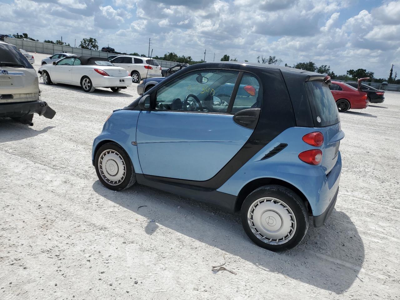 2013 SMART Fortwo VIN WMEEJ3BAXDK669527 photo 2