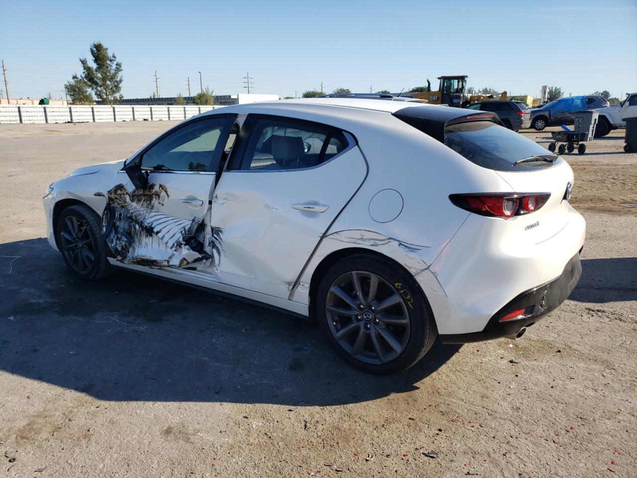 2021 MAZDA 3 VIN JM1BPALL9M1402034 photo 2