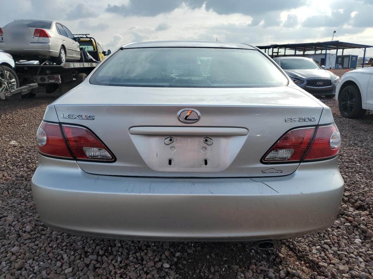 2002 Lexus Es300 VIN JTHBF30G225032426 photo 6