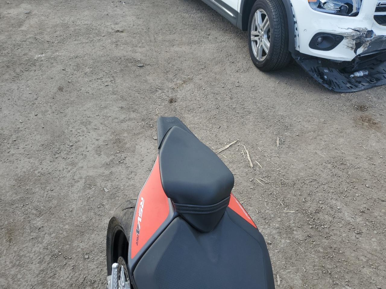 2017 APRILIA Motorcycle VIN ZD4KEU002HS000958 photo 6