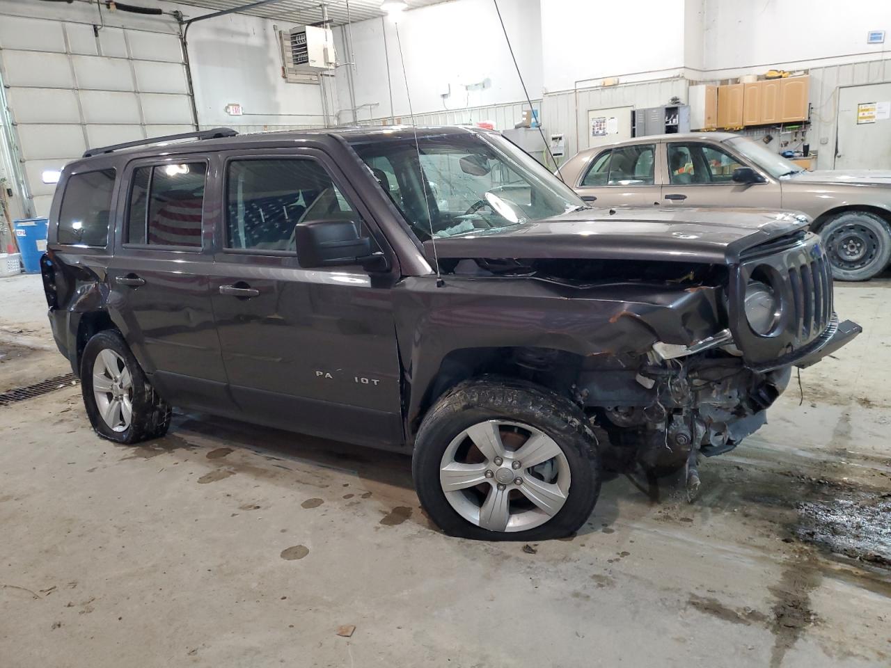 2017 JEEP Patriot VIN 1C4NJRFBXHD127343 photo 4