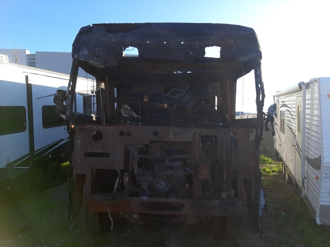 2016 THOR Motorhome VIN 1F64F5DY1F0A11517 photo 9