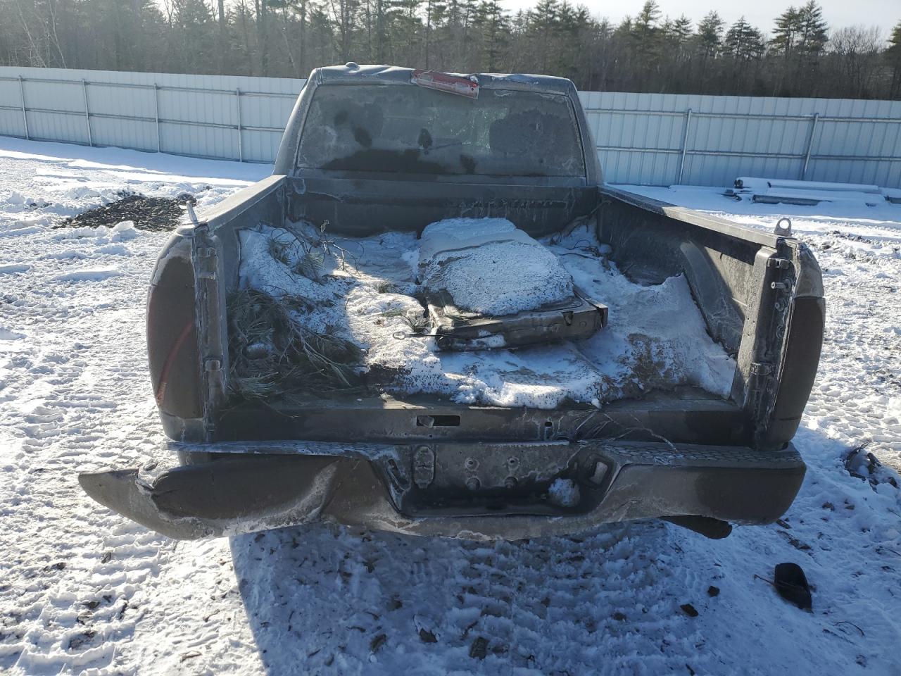 2019 RAM 1500 VIN 1C6RR7FG8KS583782 photo 6