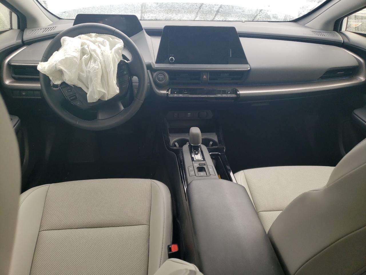 2024 Toyota Prius VIN JTDACAAU1R3016352 photo 8