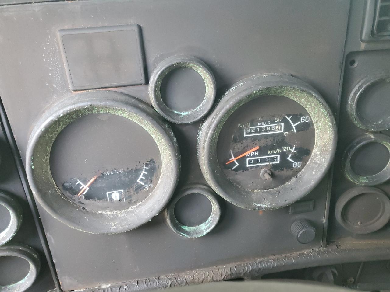 2005 KENWORTH All other VIN 1XKWDB9X25J095130 photo 8