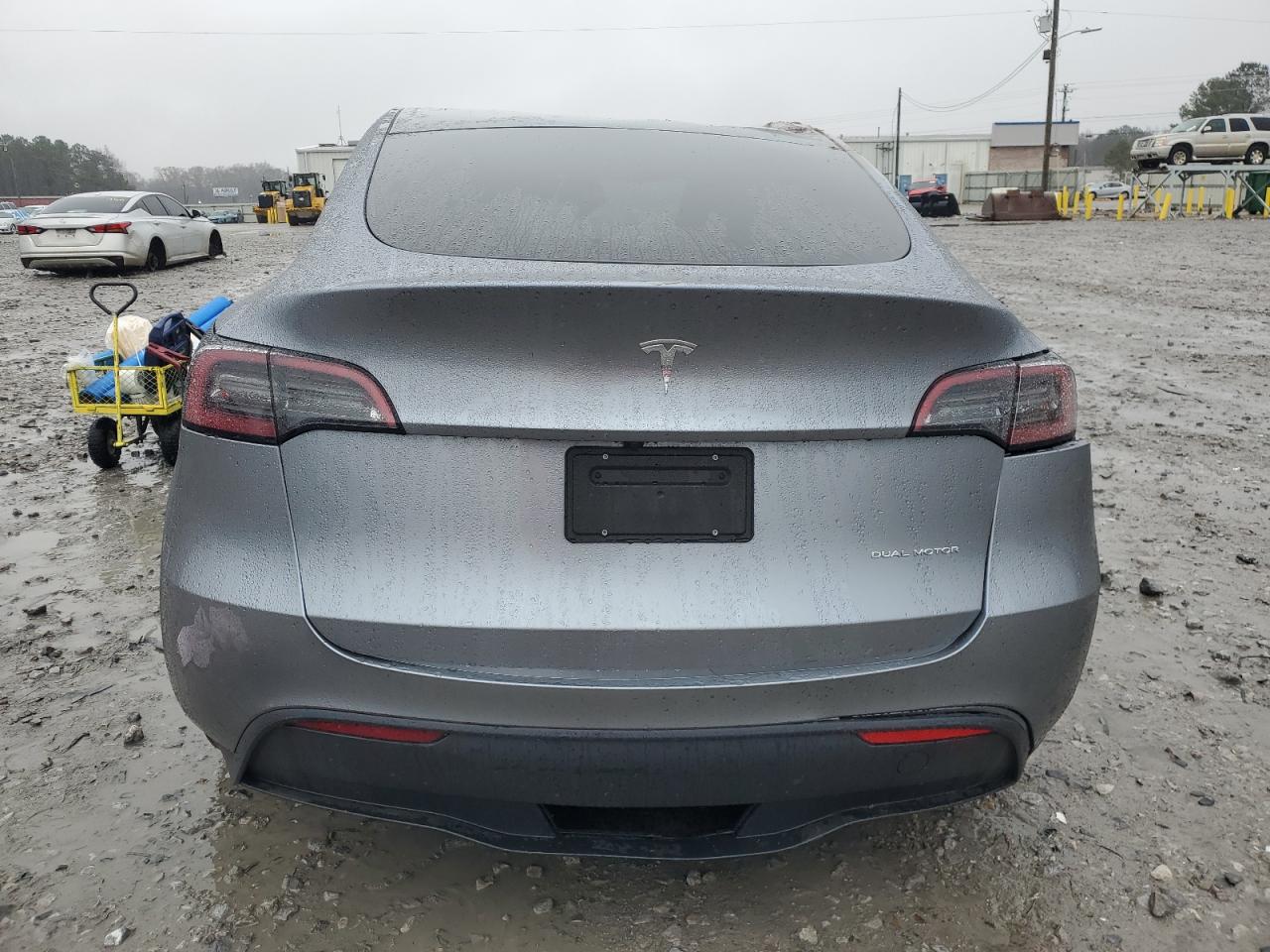 2025 Model y VIN 7SAYGDEE7SA360073 photo 6