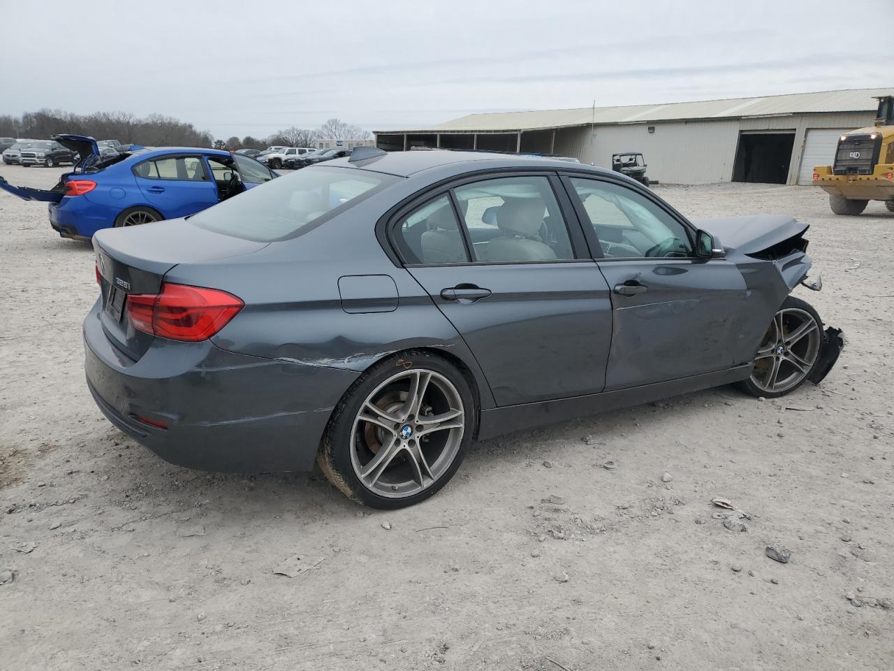 2016 BMW 3 series VIN WBA8E3G59GNT26901 photo 3