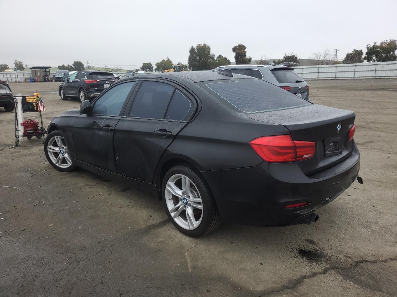 2016 BMW 3 series VIN WBA8E9C57GK648608 photo 2