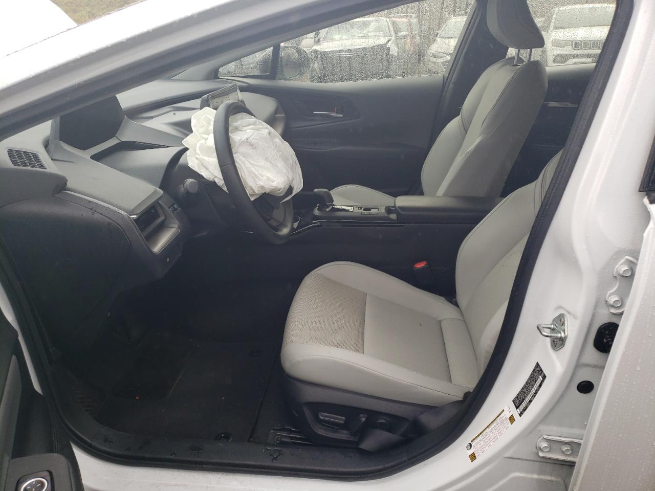 2024 Toyota Prius VIN JTDACAAU1R3016352 photo 7