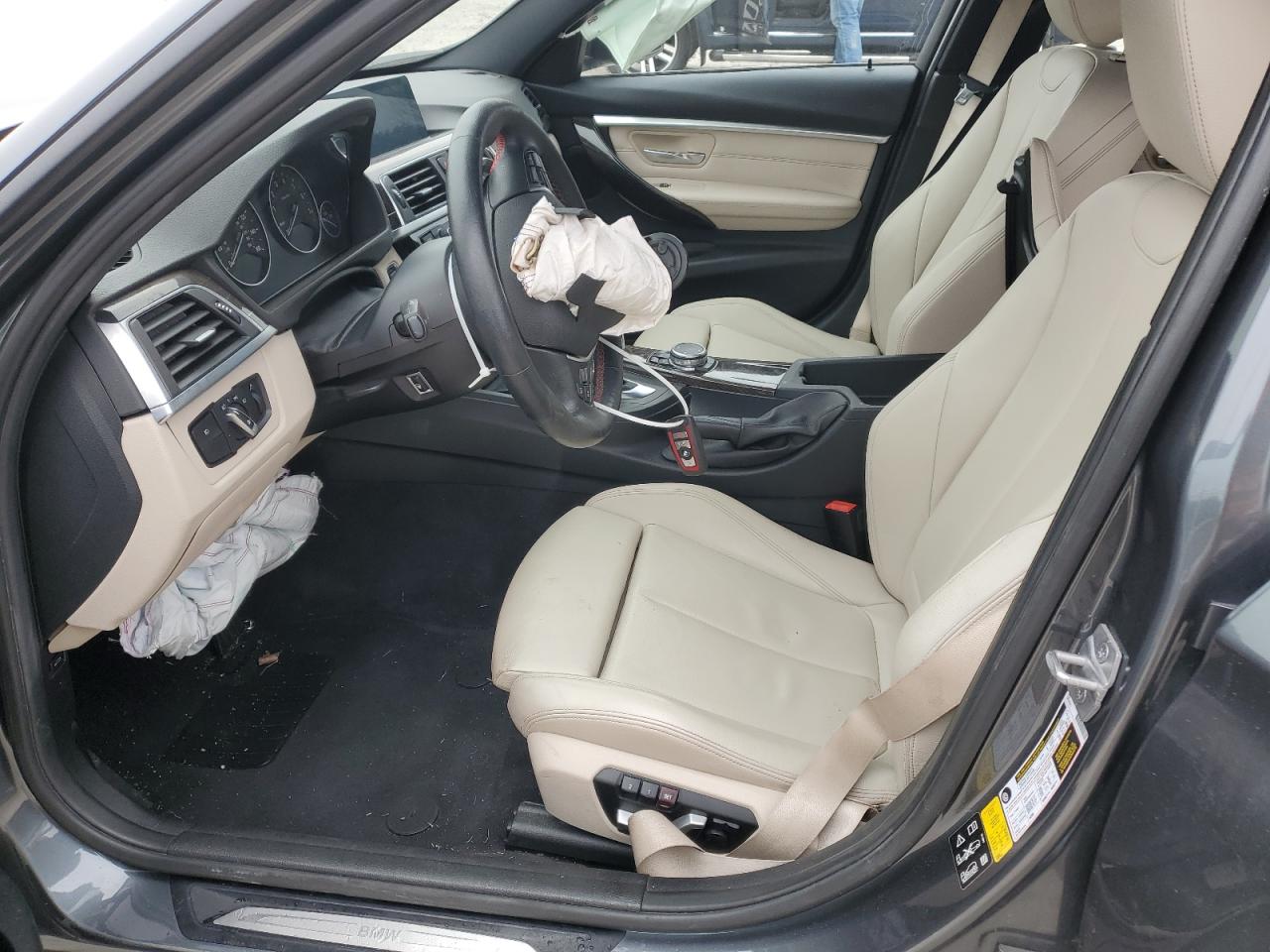 2016 BMW 3 series VIN WBA8E3G59GNT26901 photo 7