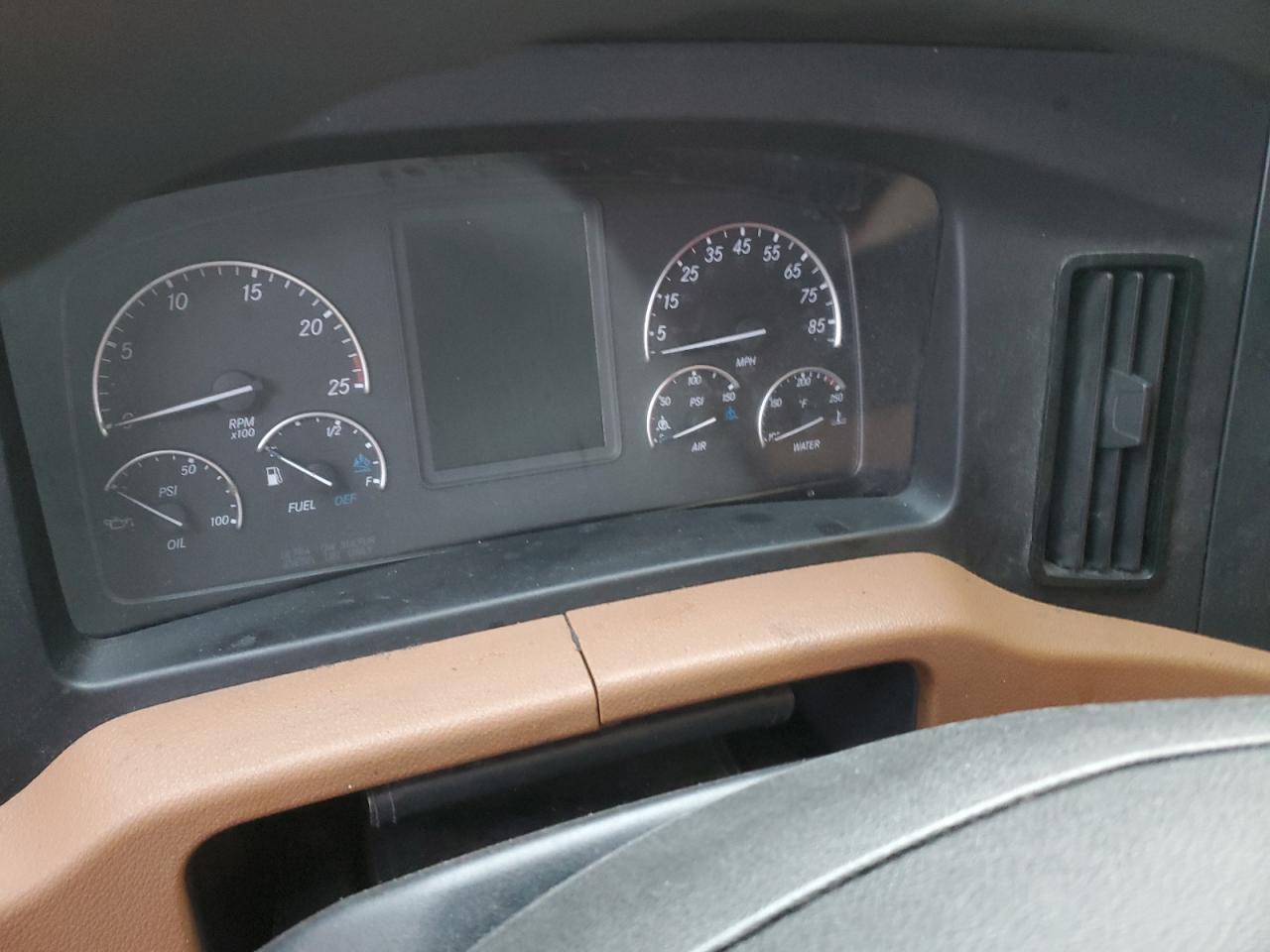 2020 FREIGLINER All other VIN 3AKJHHDR4LSLM4984 photo 8