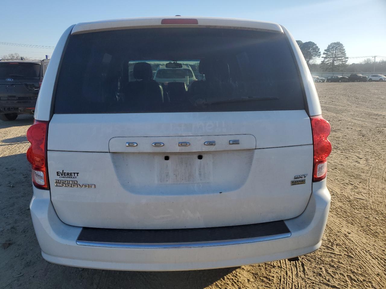 2017 Dodge Caravan VIN 2C4RDGCGXHR580906 photo 6
