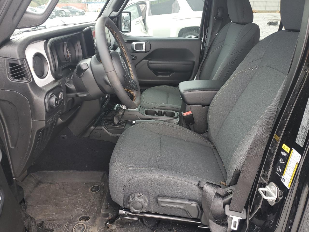 2024 Jeep Wrangler / VIN 1C4PJXDG1RW320093 photo 7