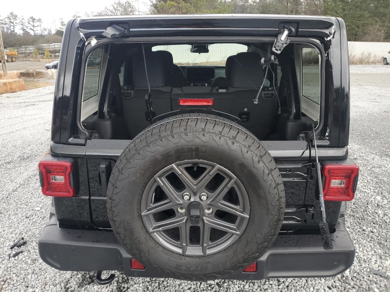 2024 Jeep Wrangler / VIN 1C4PJXDG1RW320093 photo 6