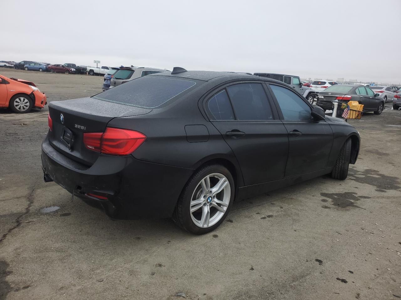 2016 BMW 3 series VIN WBA8E9C57GK648608 photo 3