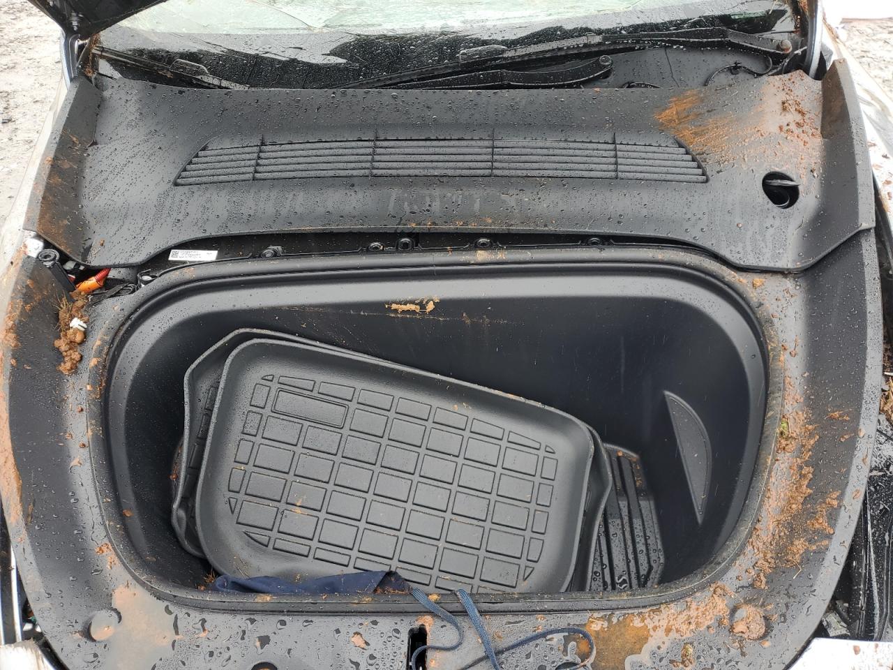 2025 Model y VIN 7SAYGDEE7SA360073 photo 11