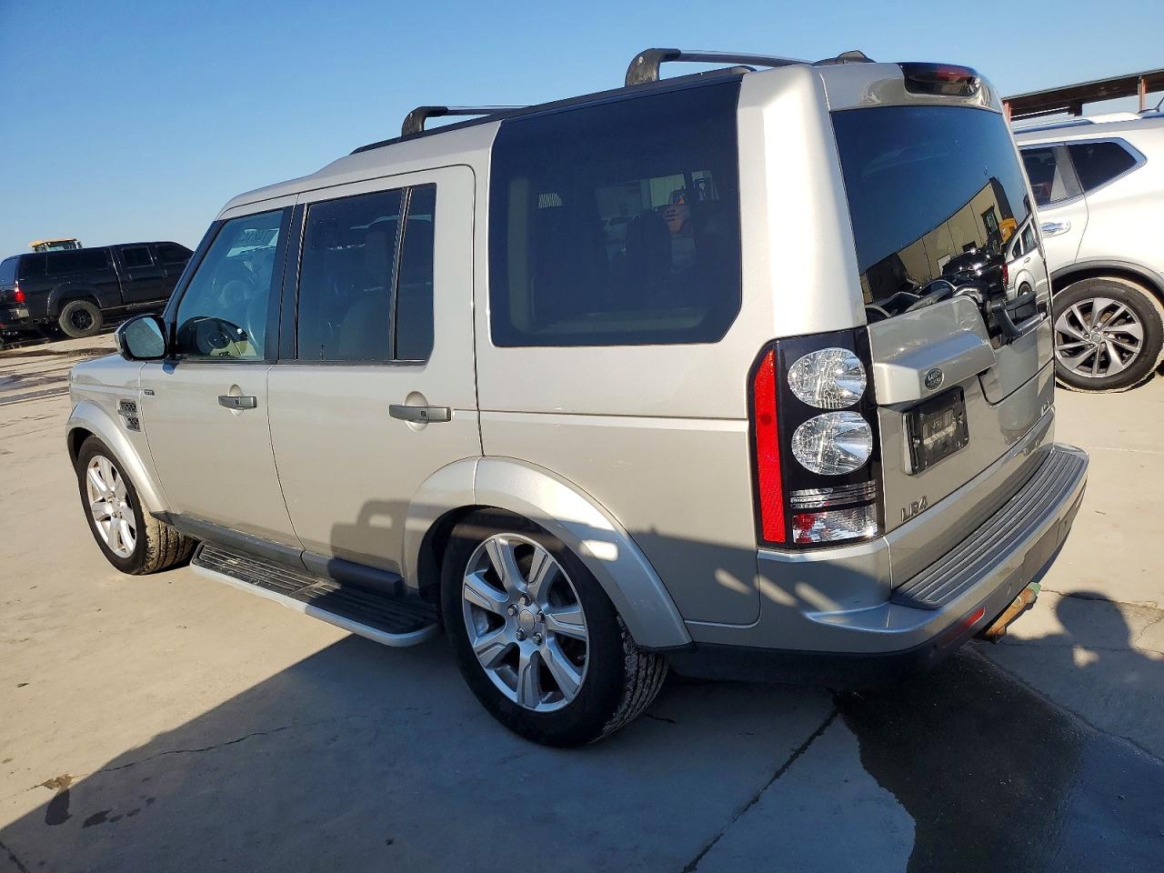 2015 Land Lr4 VIN SALAG2V67FA751102 photo 2