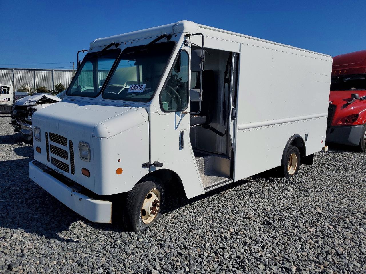 2016 Ford All models VIN 1FC3E3KS7GDC55357 photo 1