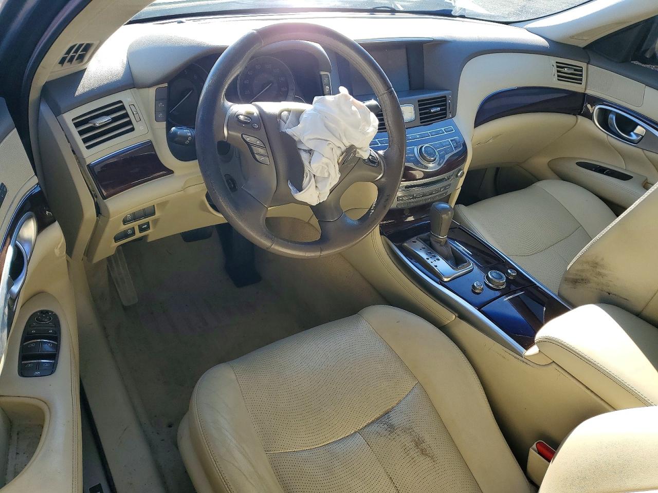 2015 Infiniti Q70 VIN JN1BY1PR4FM832179 photo 8