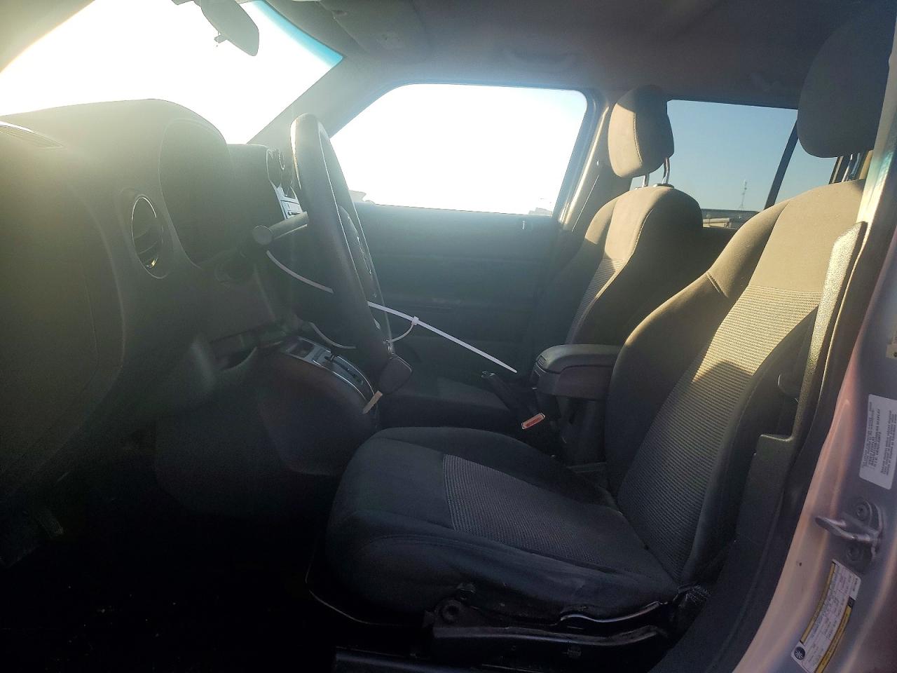 2011 Jeep Patriot VIN 1J4NT1GA2BD170349 photo 7