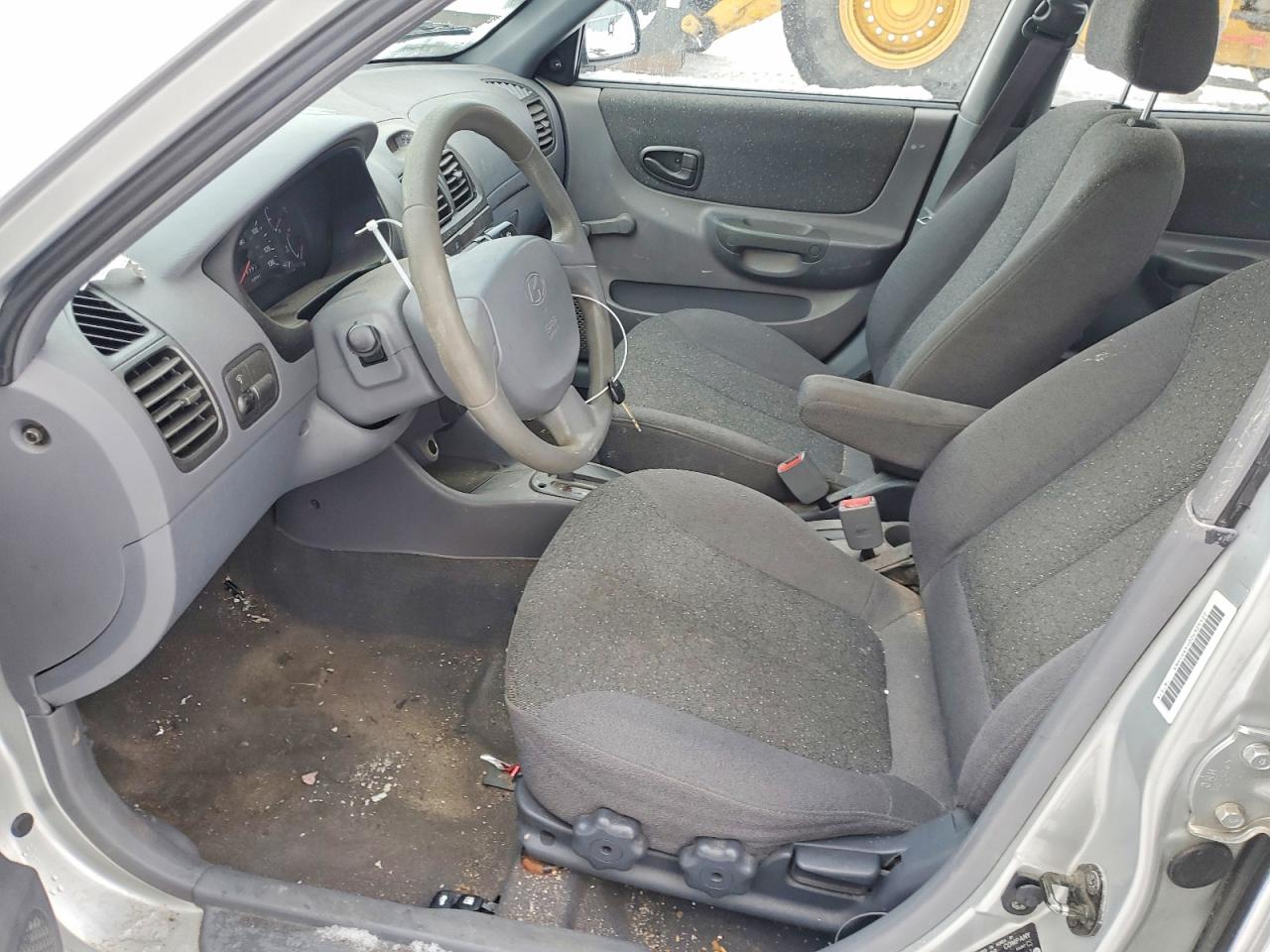 2002 Hyundai Accent VIN KMHCG45C02U325127 photo 7