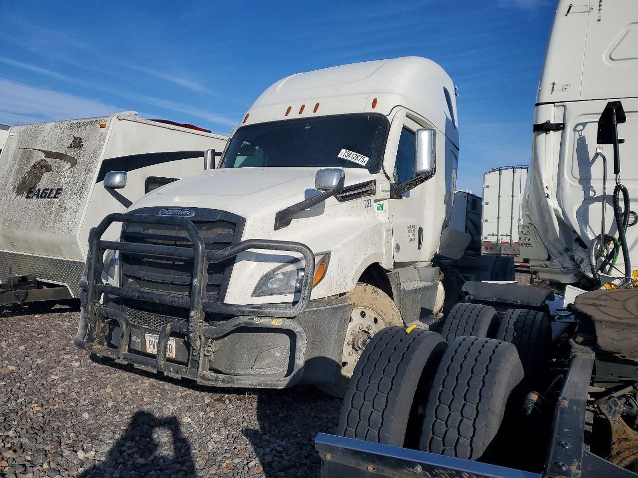 2022 FREIGHTLINER All other VIN 3AKJHHDR3NSNC4732 photo 2