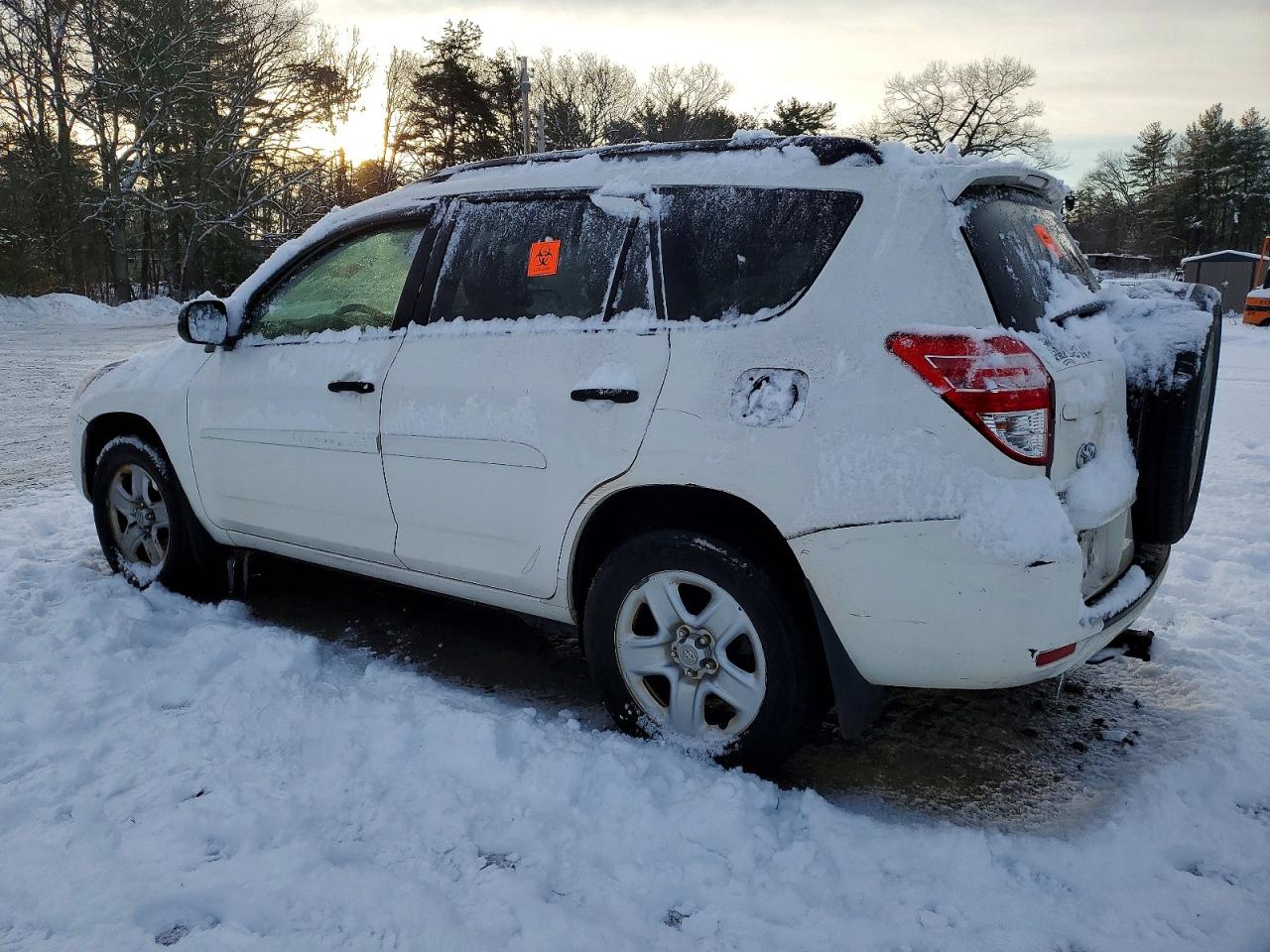 2010 Toyota Rav4 VIN JTMBK4DVXA5090004 photo 2