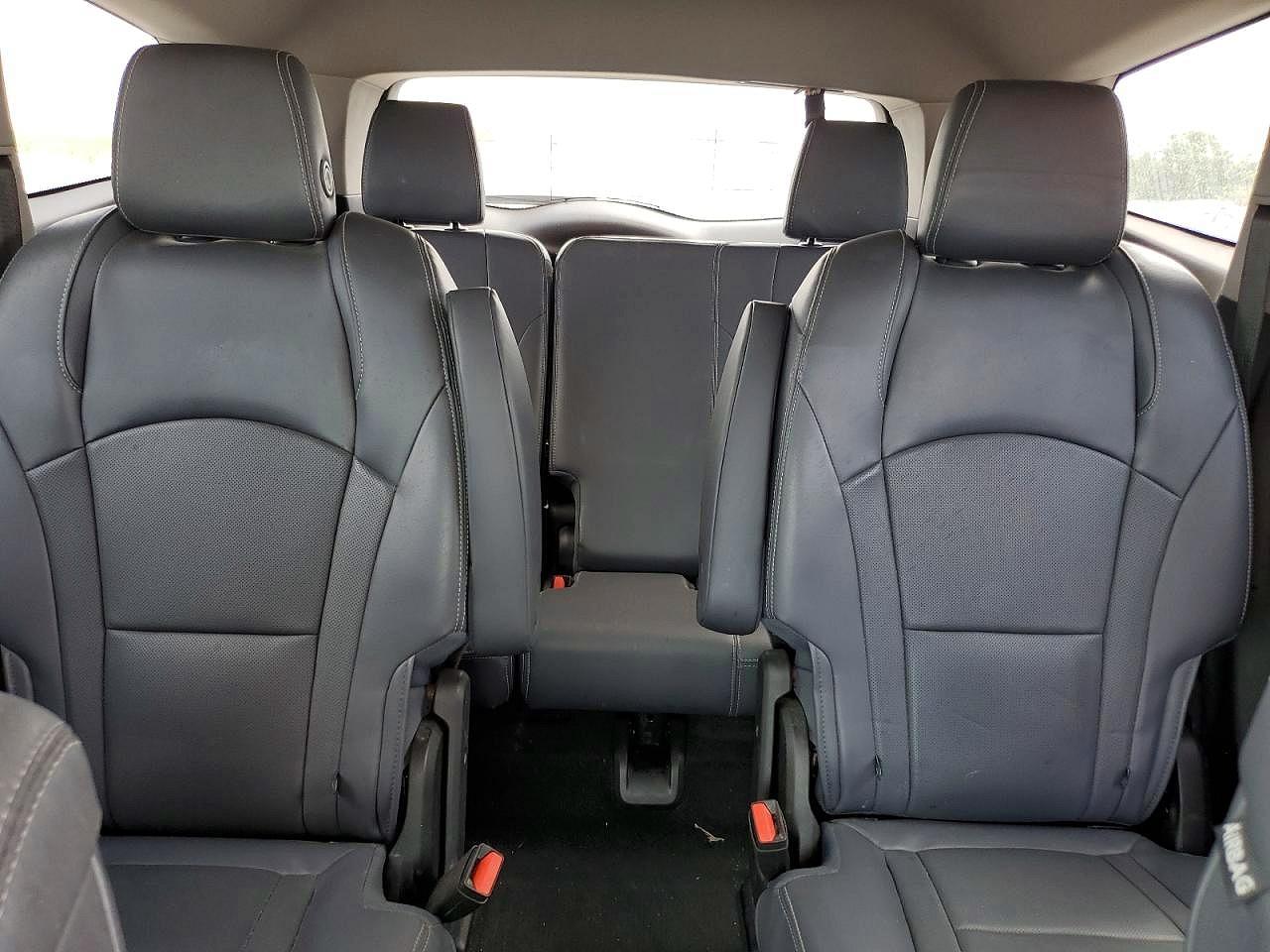 2018 Buick Enclave VIN 5GAERBKW4JJ212874 photo 10