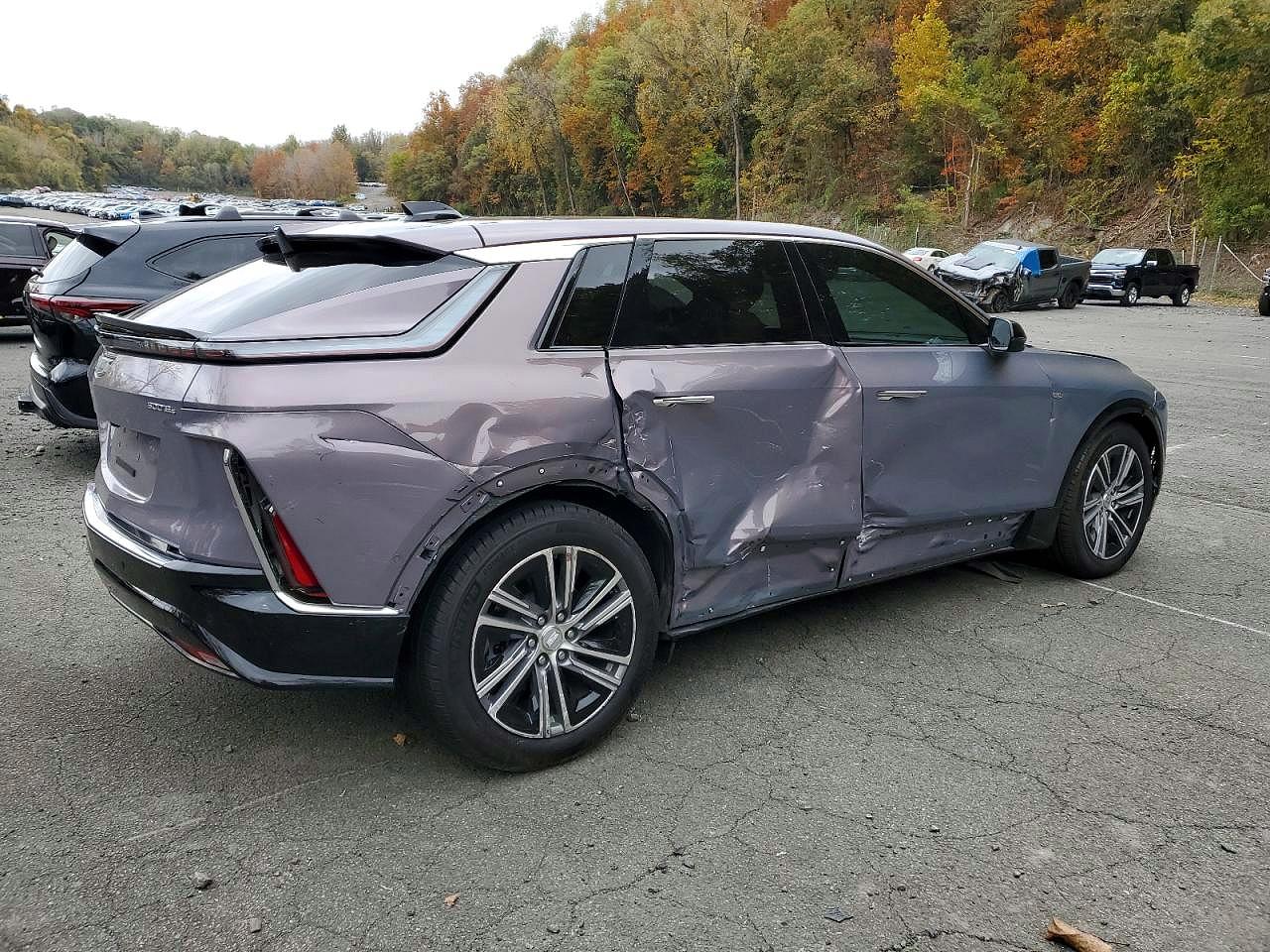 2024 Cadillac Lyriq luxu VIN 1GYKPRRL5RZ123687 photo 3