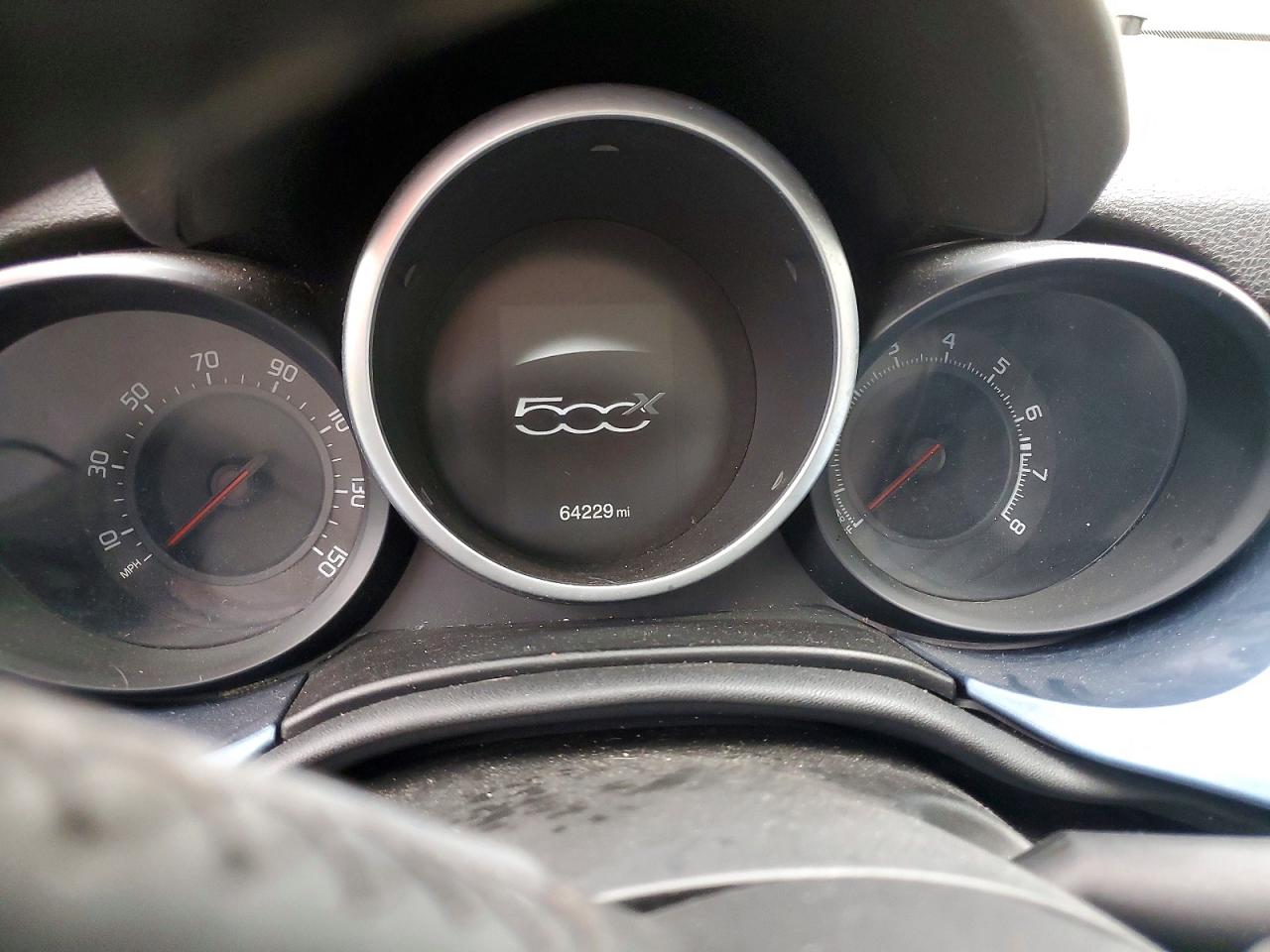 2018 Fiat 500 VIN ZFBCFYAB4JP672424 photo 9