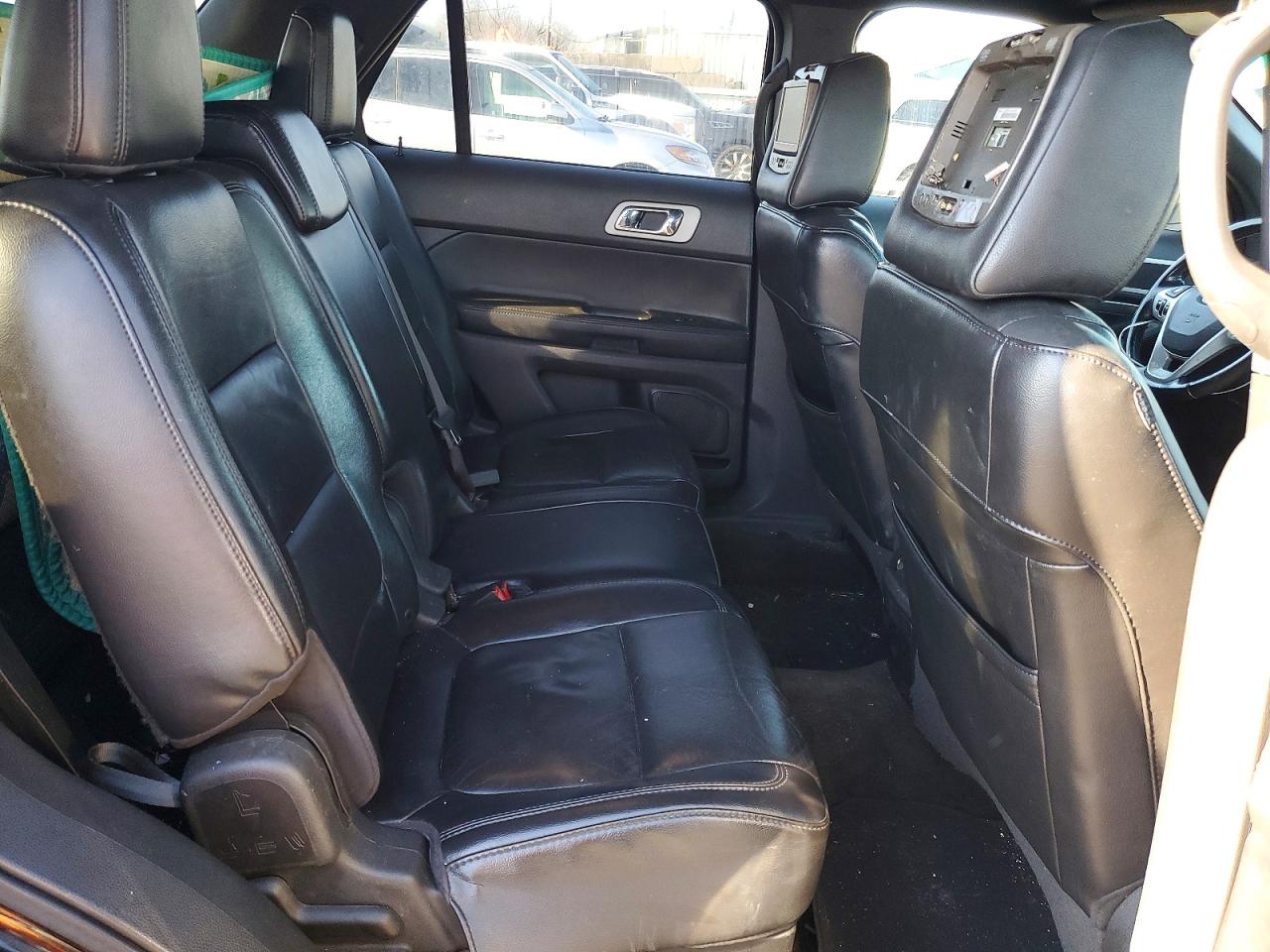 2011 Ford Explorer VIN 1FMHK8D80BGA48082 photo 11